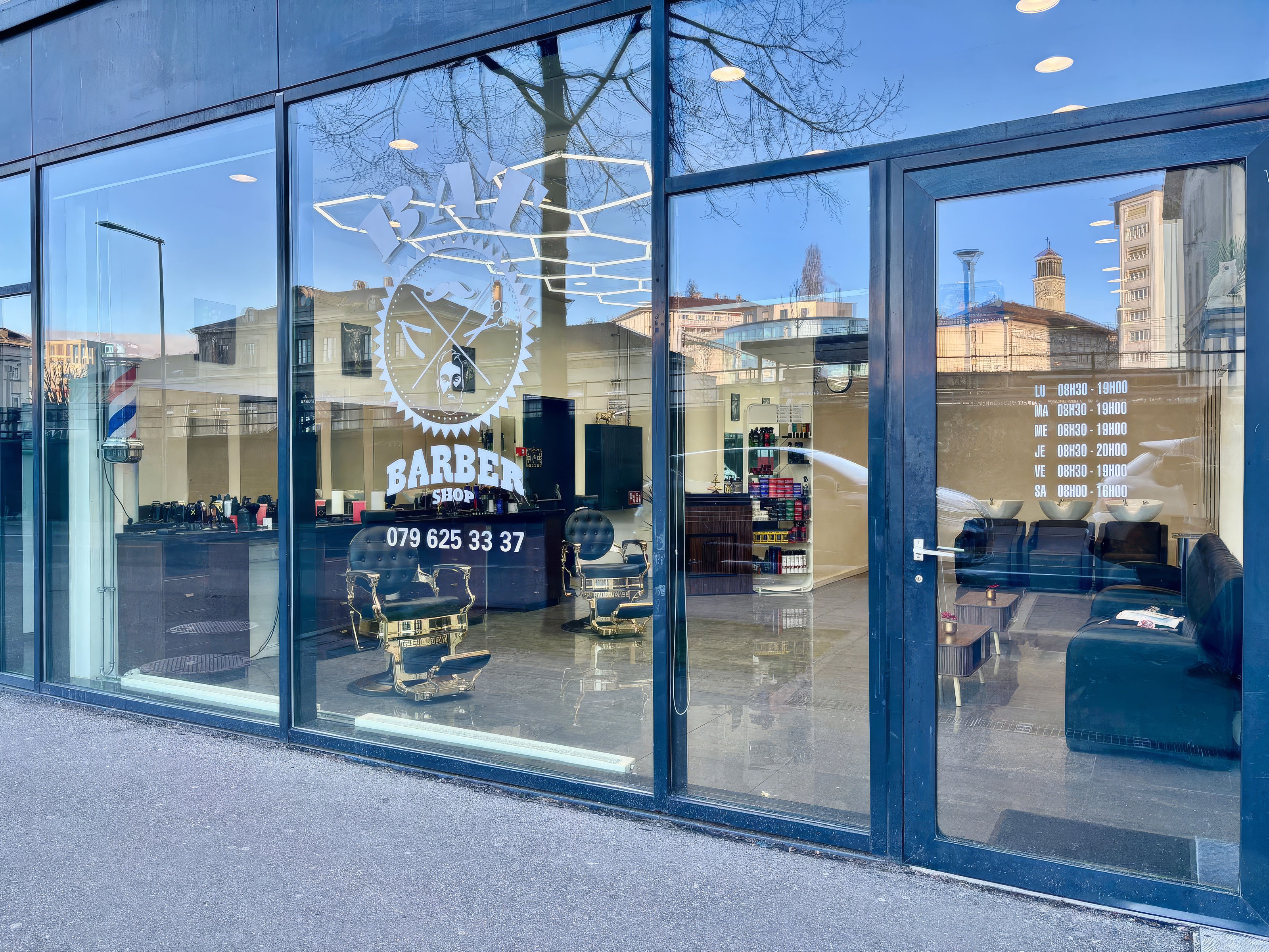 BAT Barbershop façade extérieure, Fribourg
